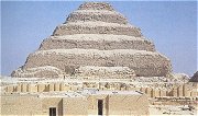 Džóserova pyramida v Sakkáře